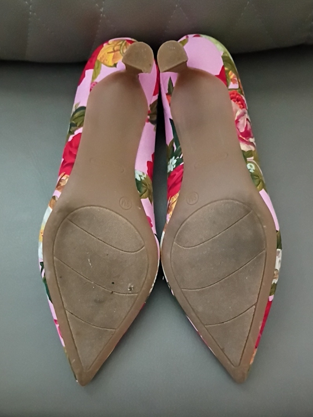 Nine West Ariella Kitten Heel Pumps (Sz. 9) - Picture 5 of 8